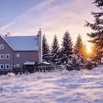 Forest House Near Klinovec With 5 Independent * Kovářská
