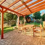 Forest House Near Klinovec With 5 Independent Apartment Kovářská