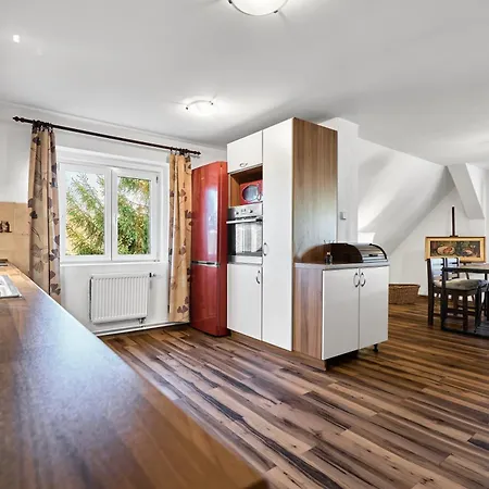 Apartment Forest House Near Klinovec With 5 Independent