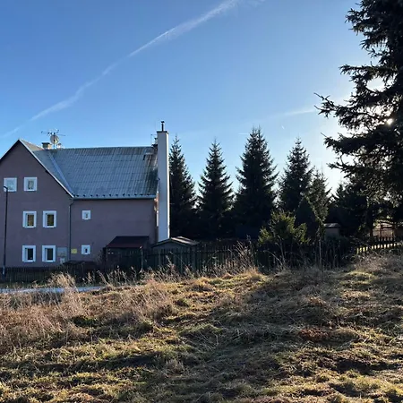 Forest House Near Klínovec Apartamento