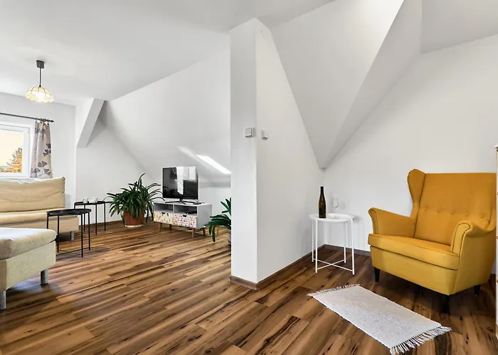 Forest House Near Klinovec With 5 Independent * Kovarska