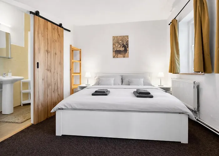 Forest House Near Klinovec With 5 Independent